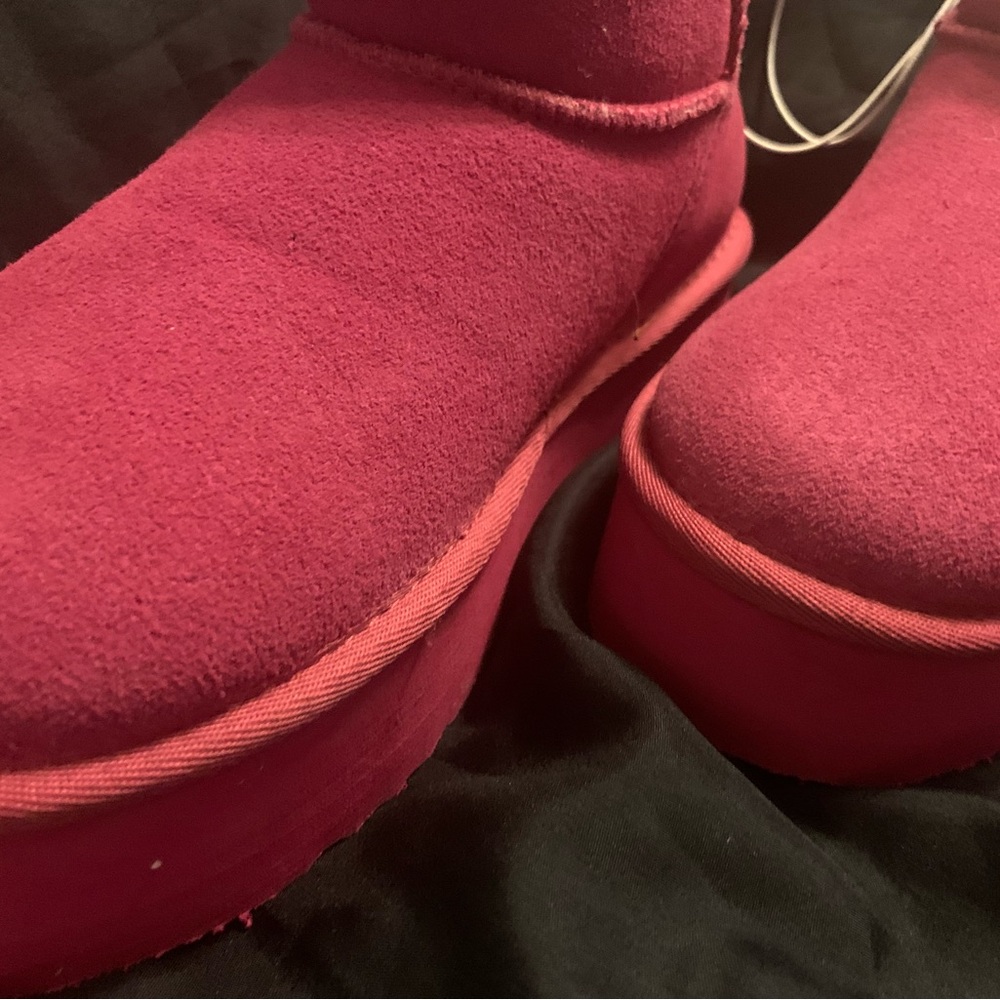 BEARPAW Platform Ankle Boots - Picture 5 of 9